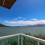 Casa A Beira-Mar, Com Spa E Vista Deslumbrante No Ribeirao Da Ilha Em Florianopolis