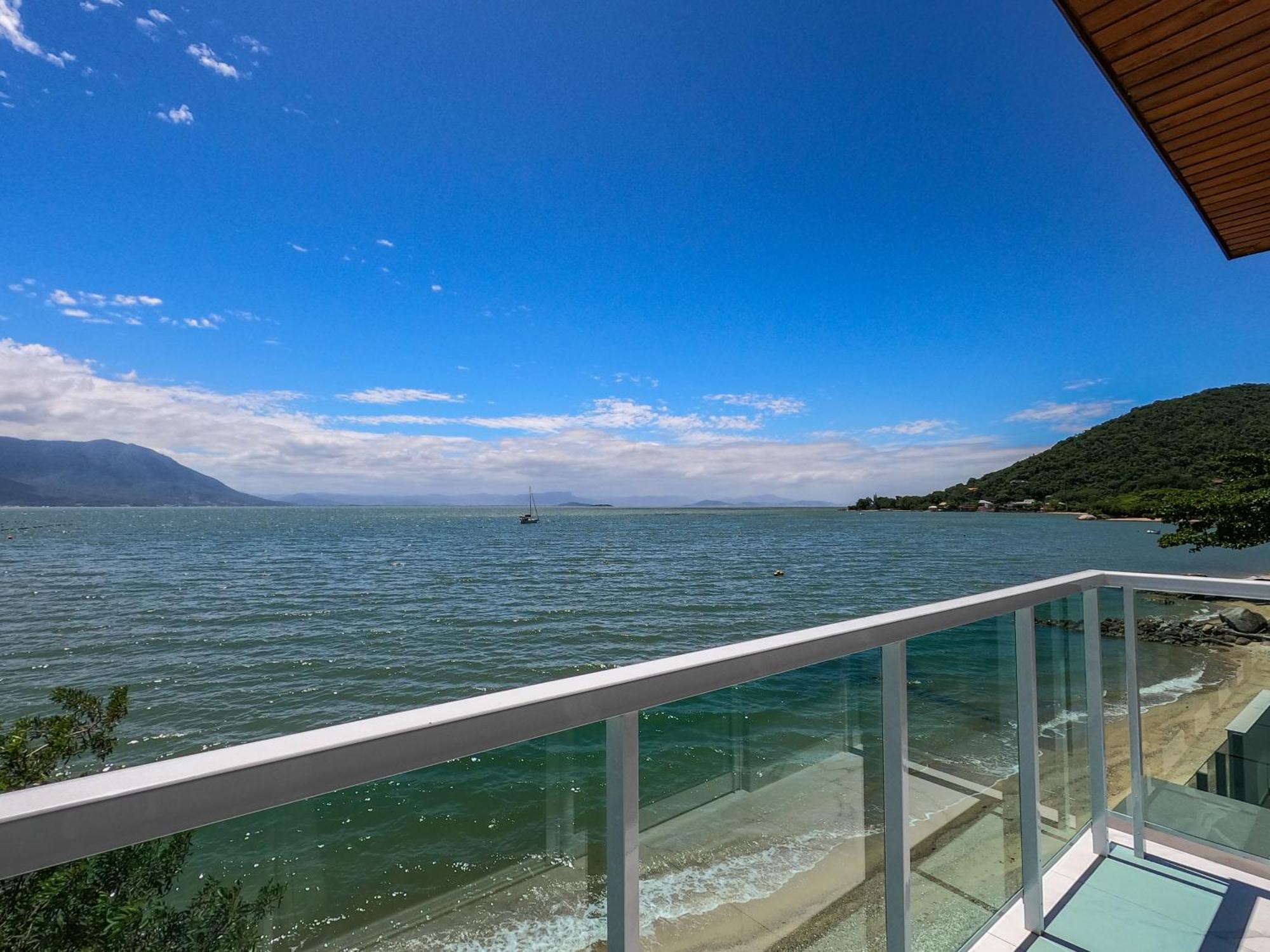 Casa A Beira-mar, Com E Vista Deslumbrante No Ribeirao Da Ilha Em Casa de férias