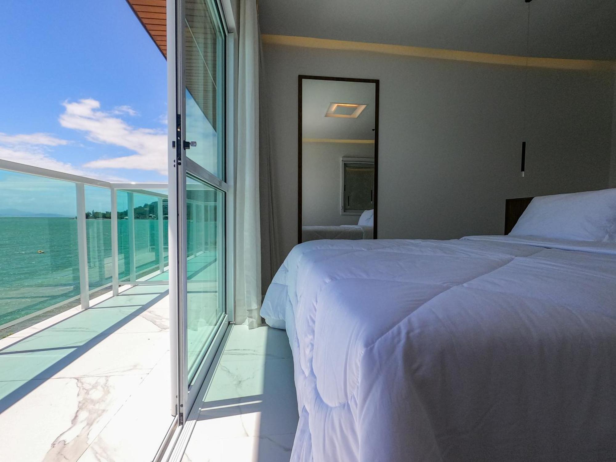 Casa de férias Casa A Beira-mar, Com E Vista Deslumbrante No Ribeirao Da Ilha Em
