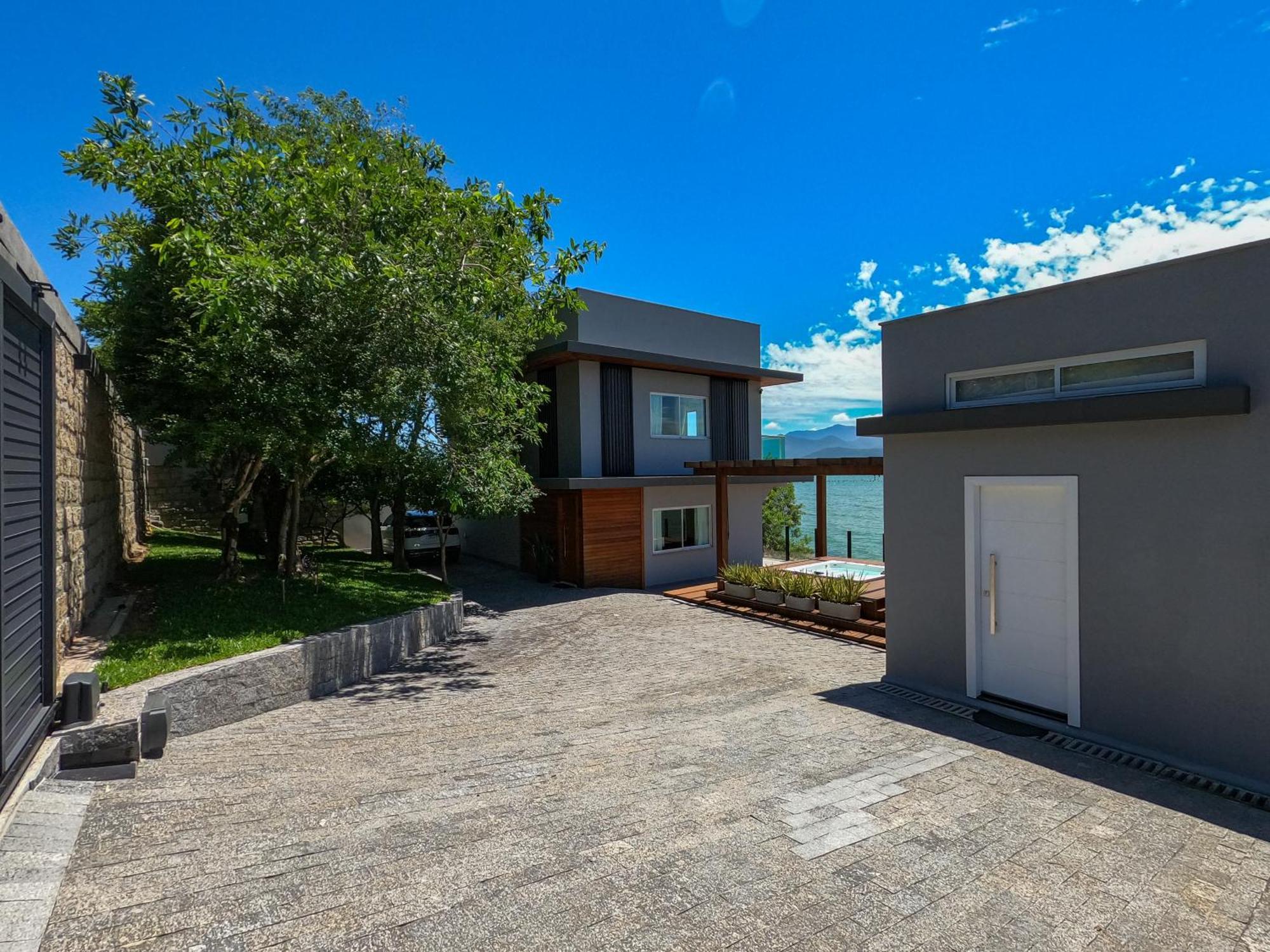 Casa A Beira-mar, Com E Vista Deslumbrante No Ribeirao Da Ilha Em Casa de férias Florianopolis